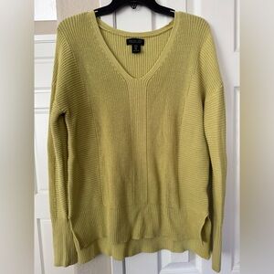 Rachel Zoe Women's V-Neck Sweater in Olive